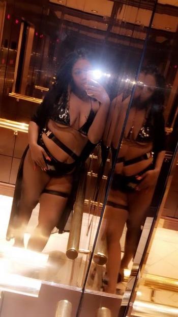 Spice, 25  female escort, Fort Collins