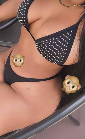 Elizabet, 25  female escort, Fort Collins